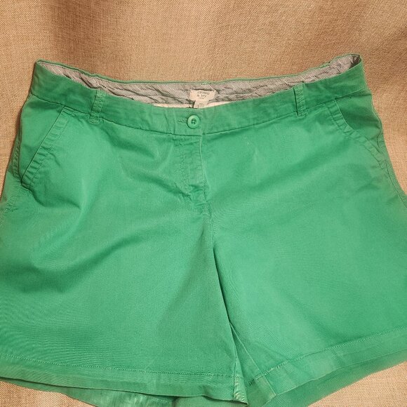 Crown& Ivy Pants - Crown & Ivy Kelly Green Women's Cuffed Bermuda Shorts Plus Size 18W Cotton Blend